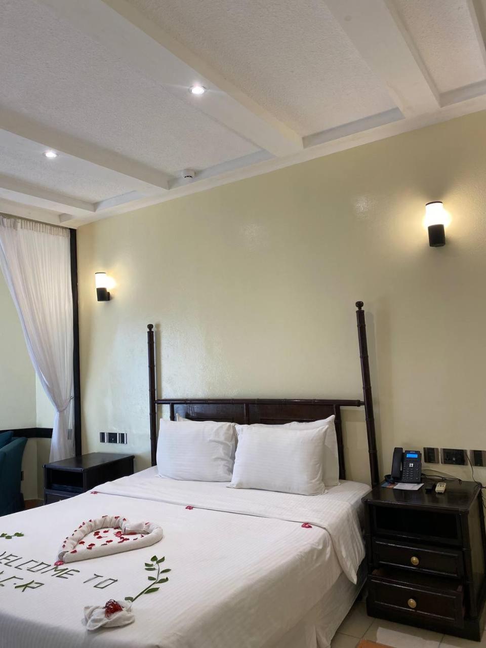 Mombasa Continental Resort Shanzu Exterior foto