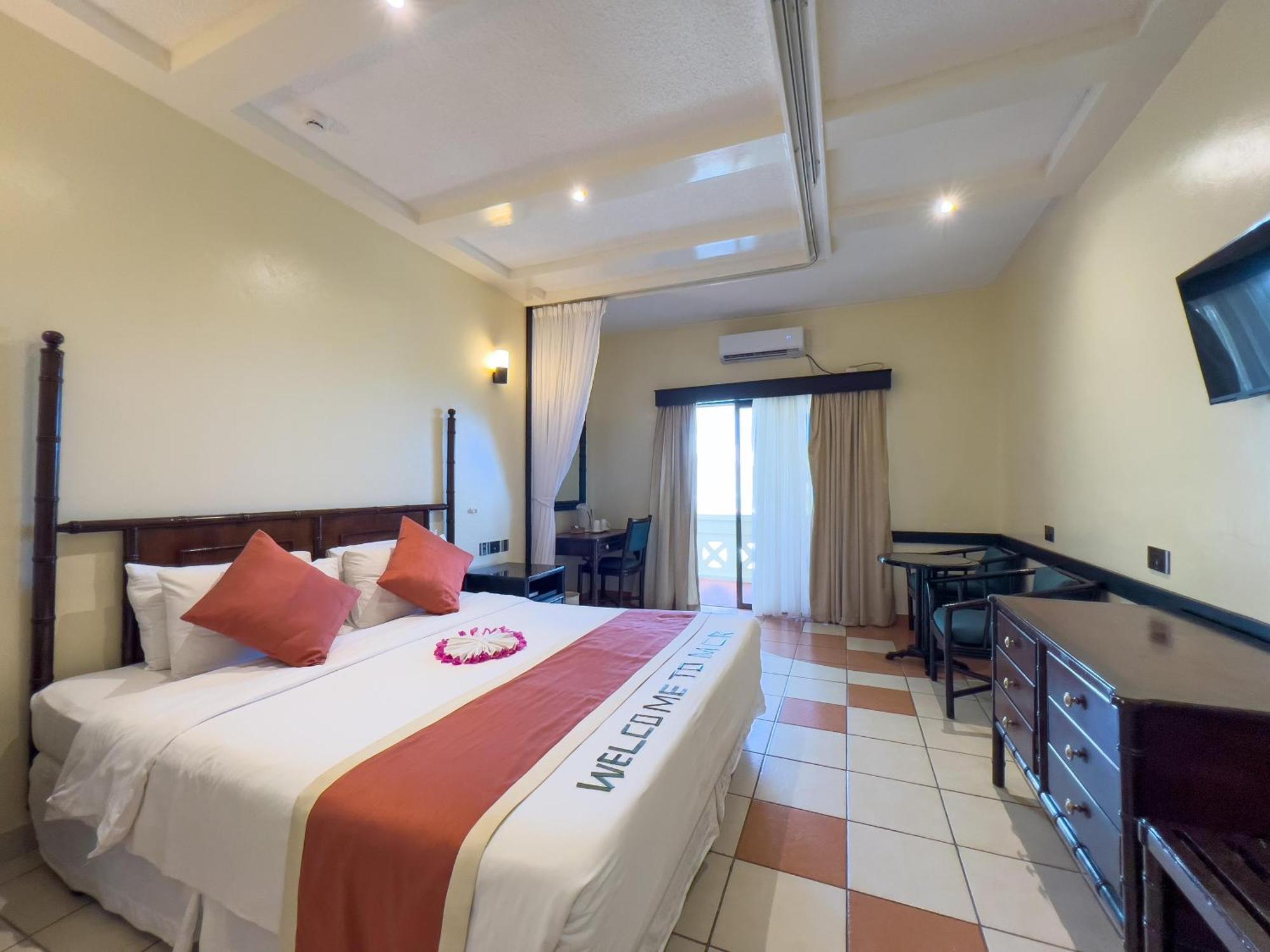 Mombasa Continental Resort Shanzu Exterior foto