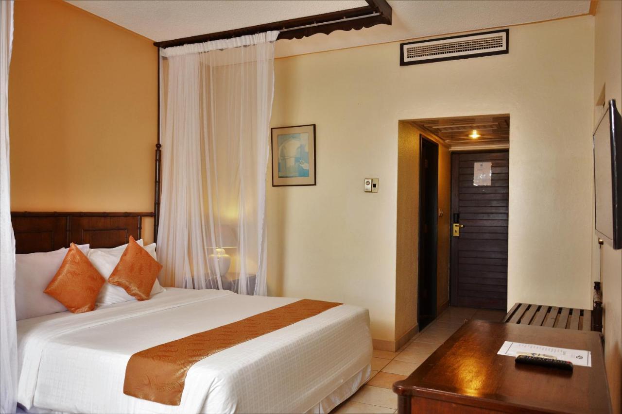 Mombasa Continental Resort Shanzu Exterior foto